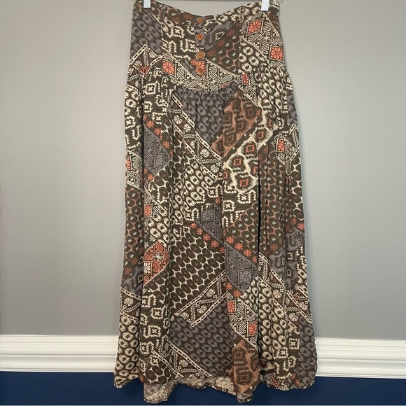 American Rag Dresses & Skirts - American Rag High Waisted Patterned Boho Women's Skirt M